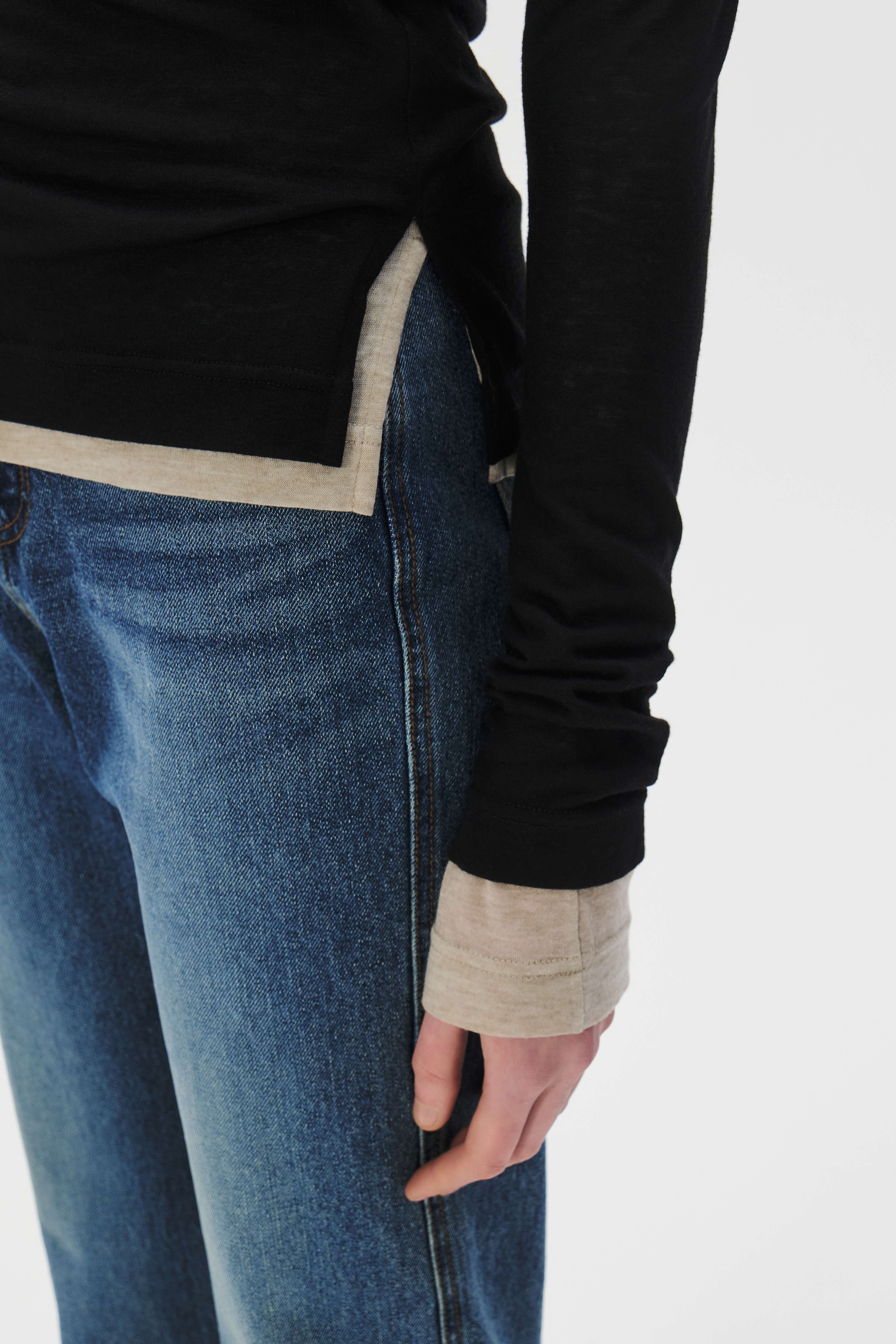 20240902_upload__KM-24FW-TS01-BK-S_07_20240116 KUME92421 복사RSZ.jpg