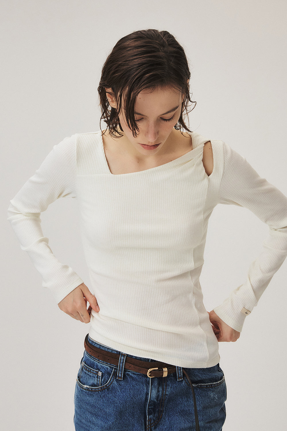 Twisted Long Sleeves T-shirt