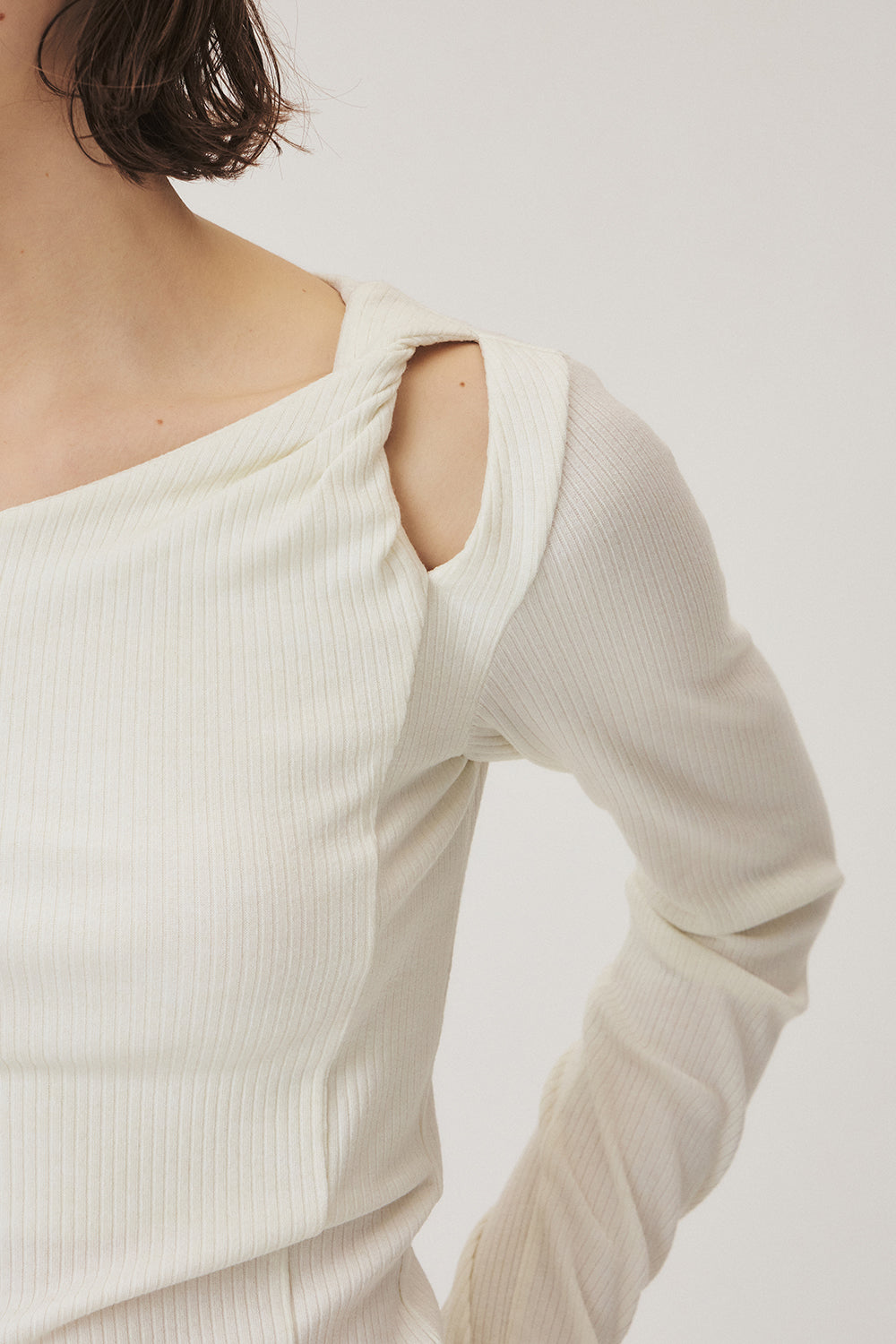 Twisted Long Sleeves T-shirt