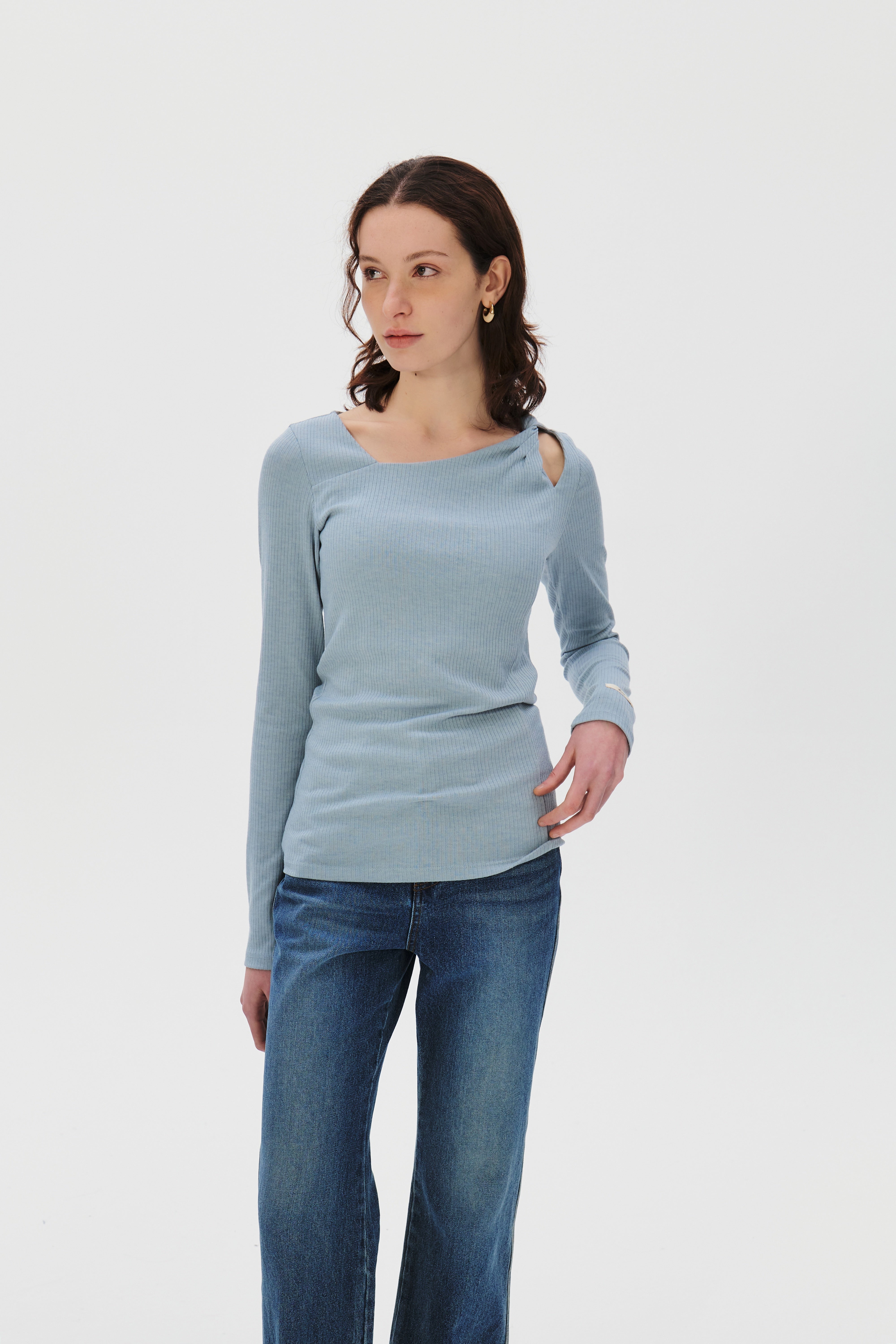Twisted Long Sleeves T-shirt