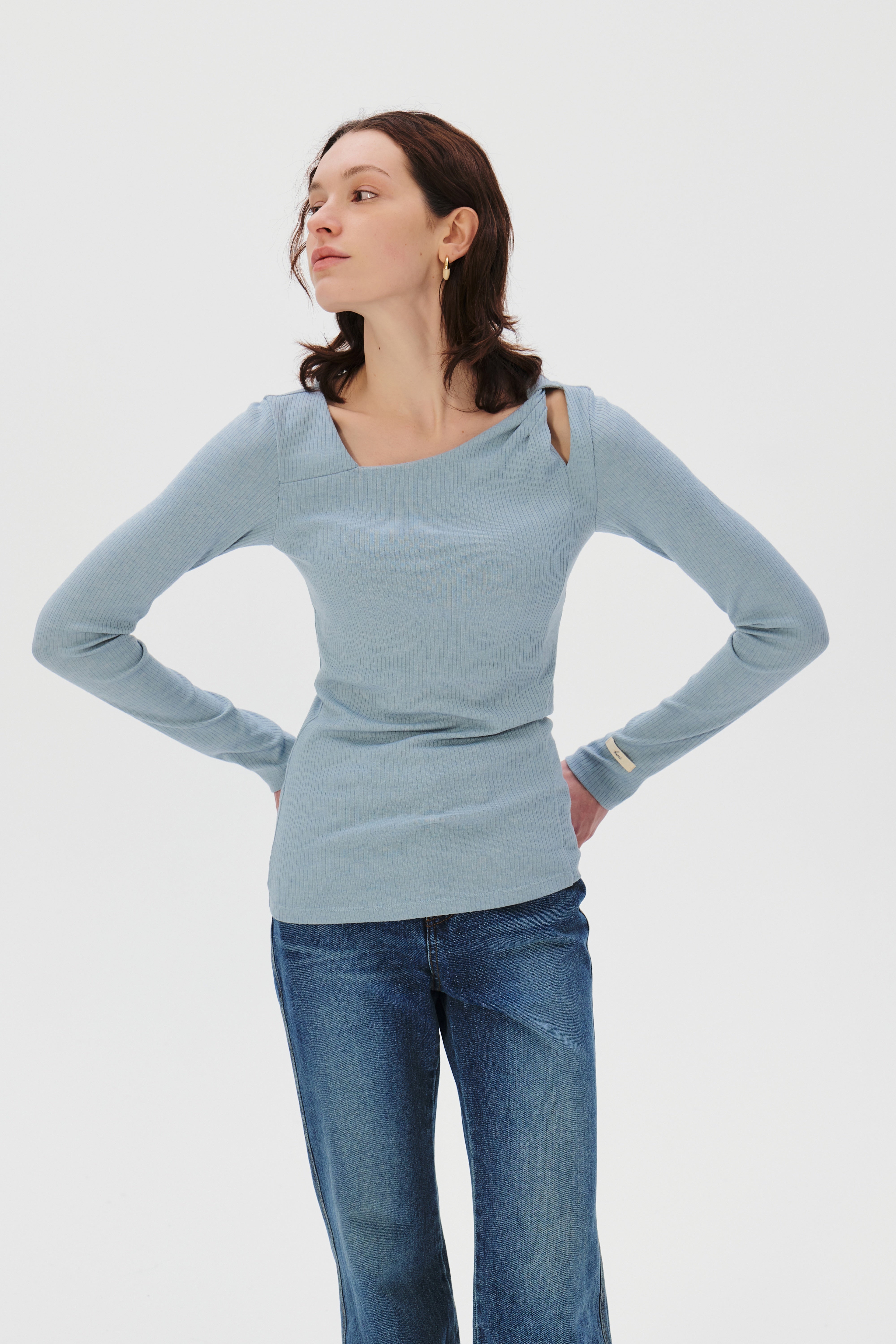 Twisted Long Sleeves T-shirt