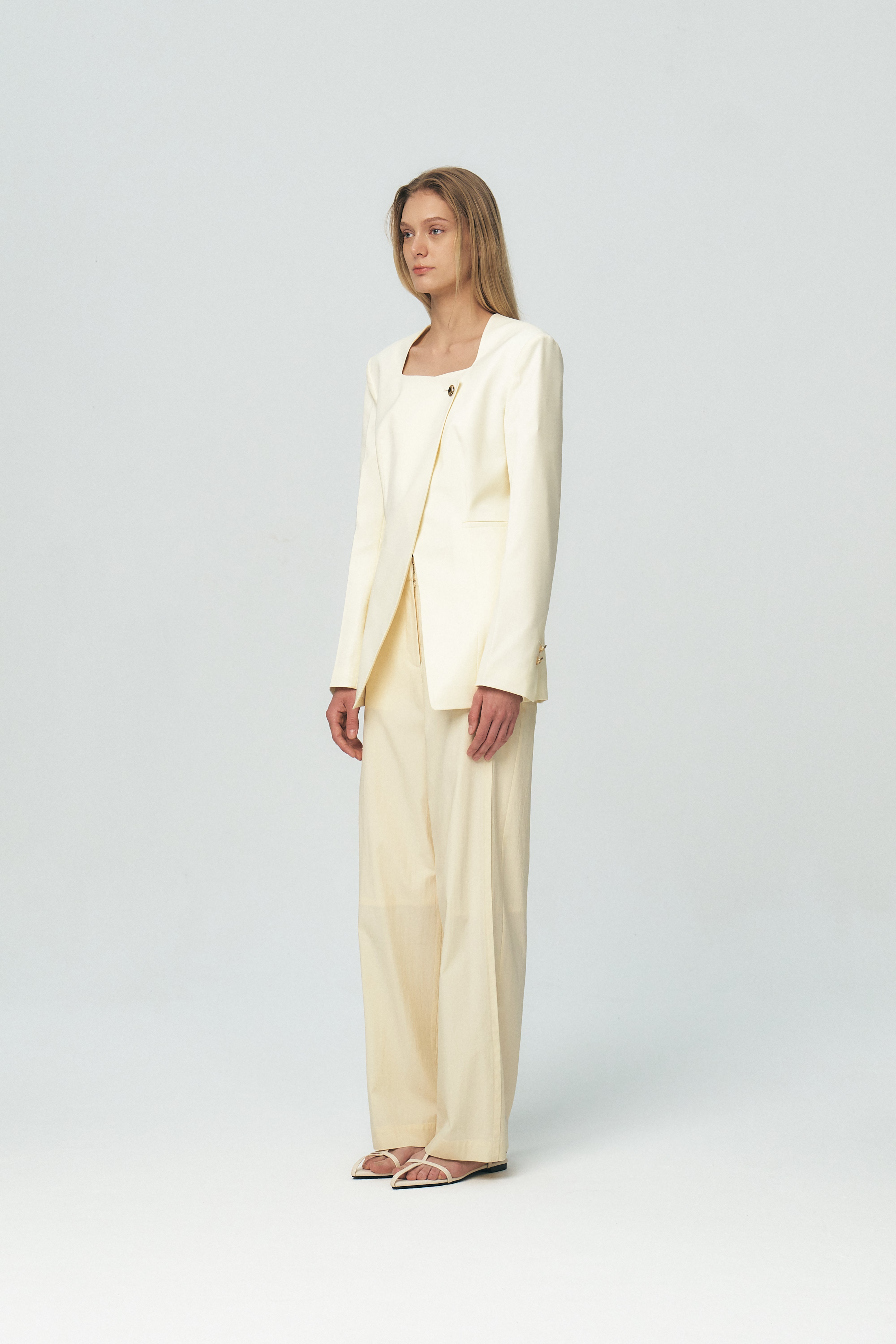 One Button Square-neck Jacket