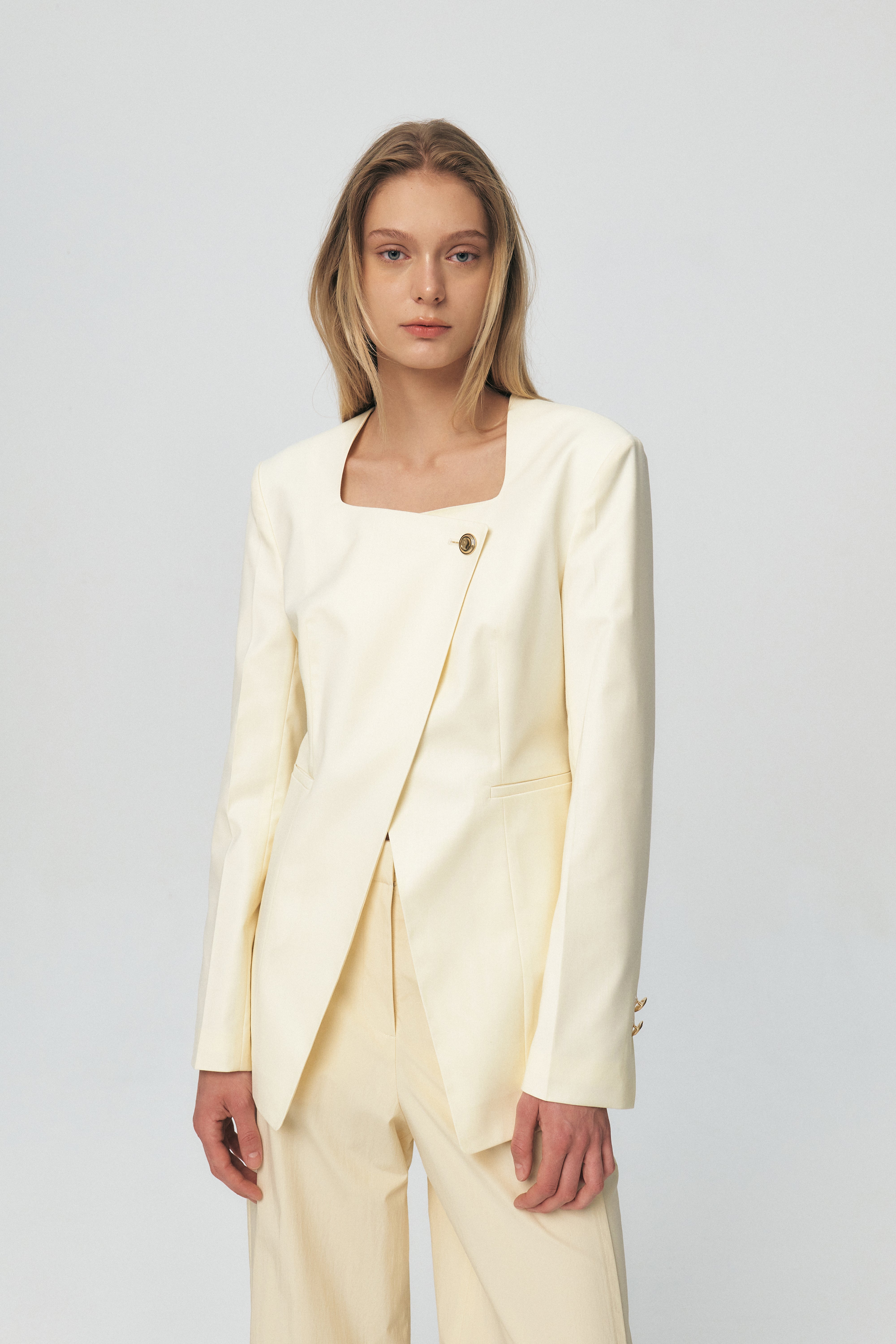 One Button Square-neck Jacket