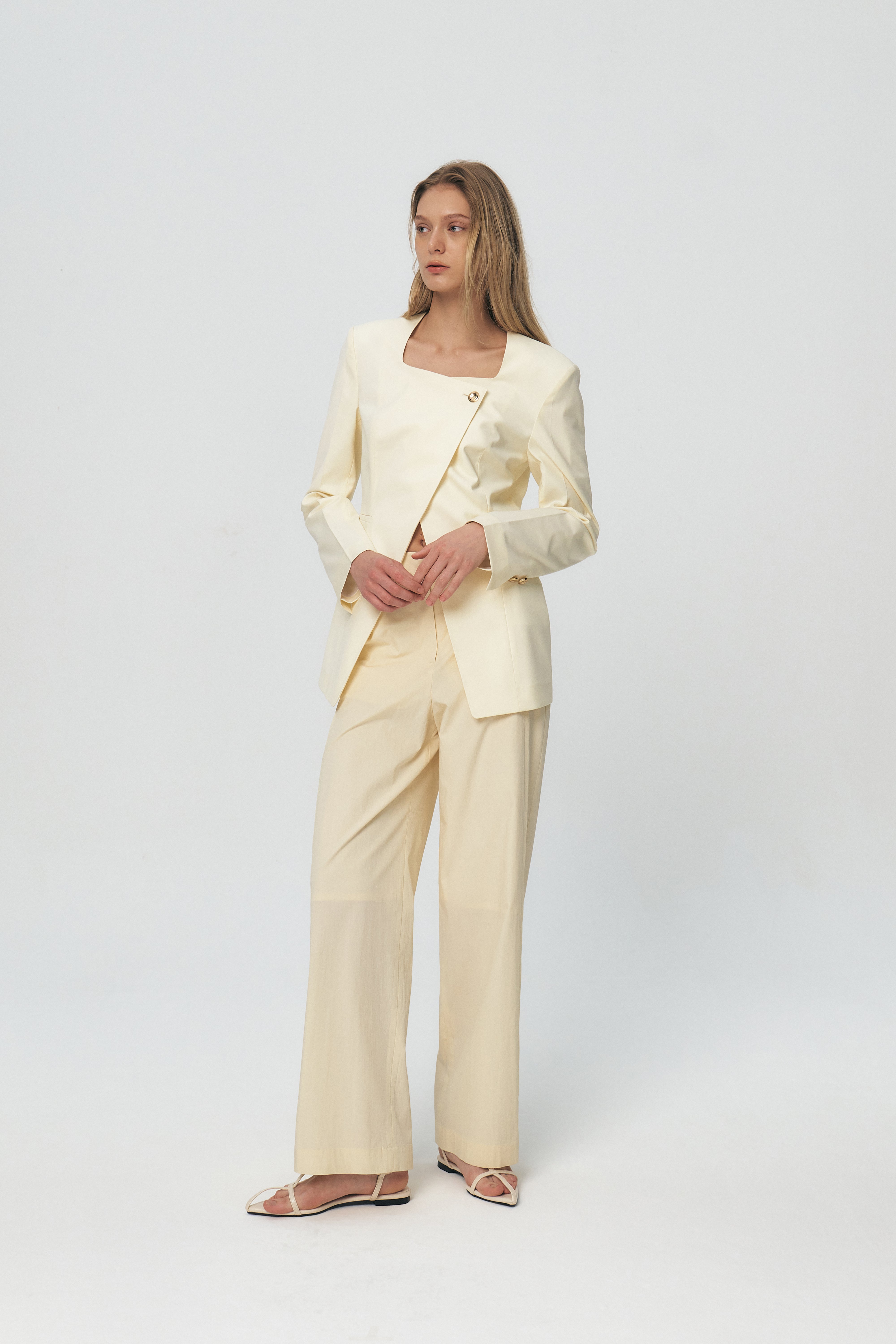 One Button Square-neck Jacket