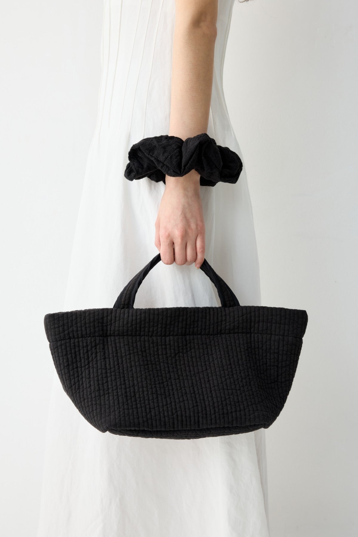 美品　pionunnal ピオヌンナル ガーデン ブラック Pionunnal x KUME Garden Mini Lace Reversible Bag