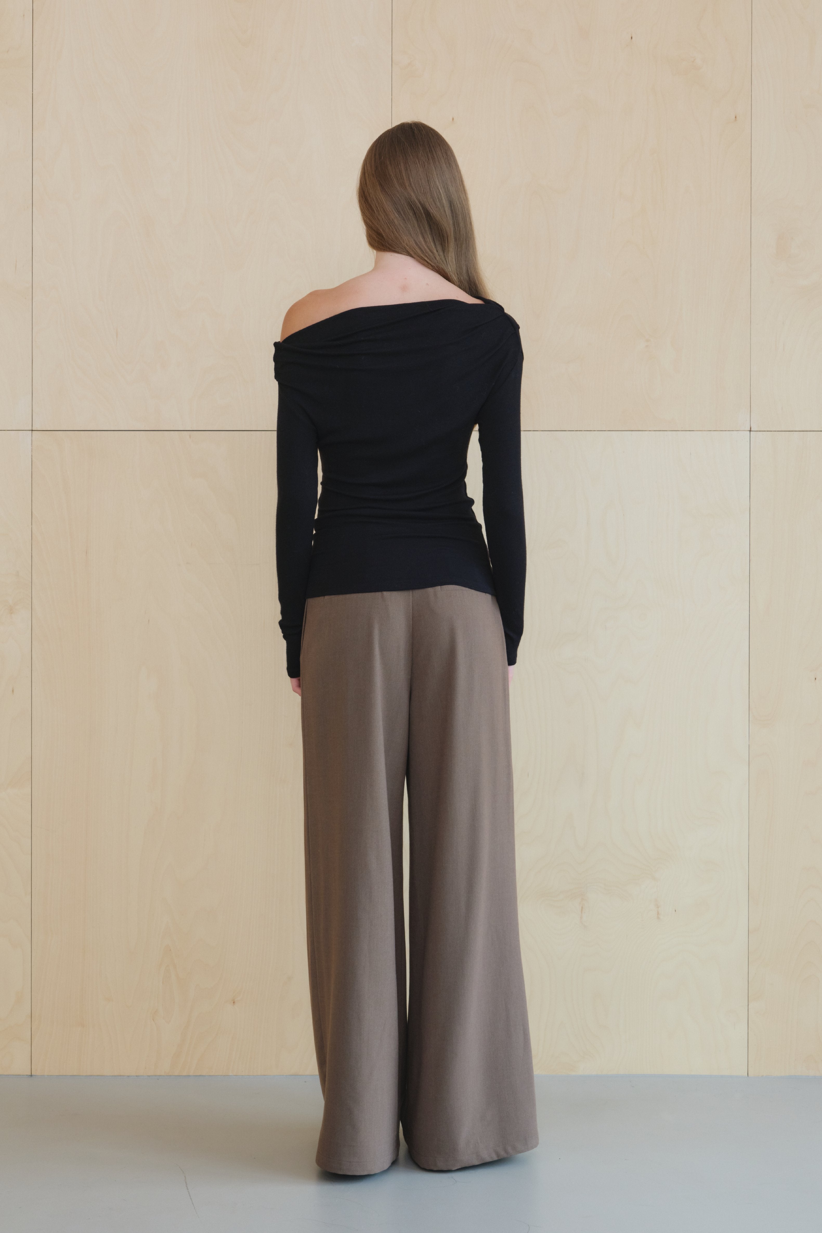 upload_20260827_KM-26FW-TS02-BK-S_003_TS02_BK_04.jpg
